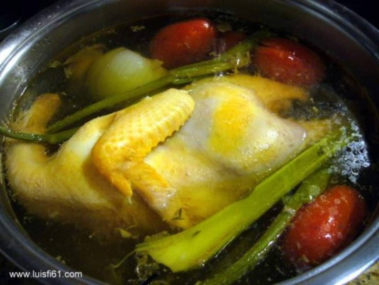 Otros comentaron que seguramente el gallo fue a dar a una olla.