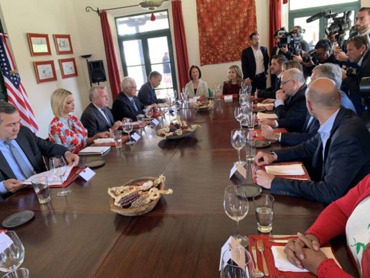 Durante su reunión con el canciller argentino, Jorge Faurie, la delegación estadounidense confirmó una inversión de 400 millones de dólares del Gobierno estadounidense para mejorar una transitada ruta que conecta Argentina con Chile.