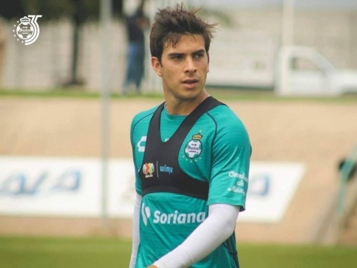 Ulises Rivas: El joven de 23 años de edad será otra de las sorpresas en el 11 titular del Santos Laguna ante Marathón. Juega como mediocampista.