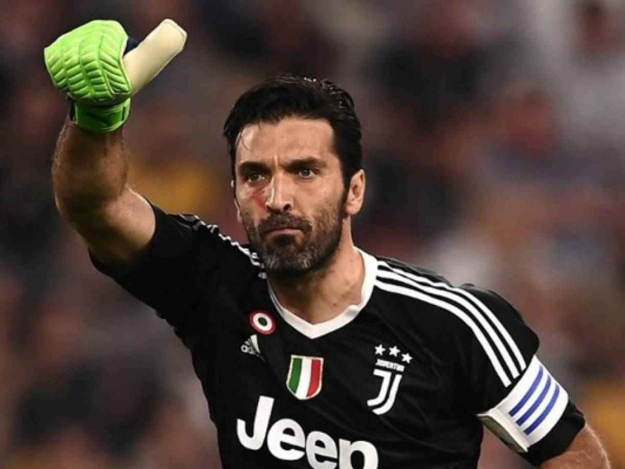 Gianluigi Buffon recibió una oferta histórica para él desde el fútbol de Arabia Saudita. Le jugar por dos temporadas con un salario de 15 millones de euros por año, esto según La Gazzetta dello Sport.