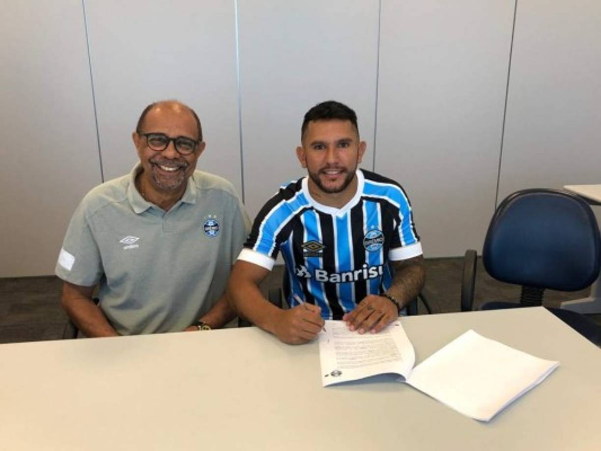 El Gremio de Brasil obtiene la cesión del extremo diestro argentino Walter Montoya hasta final de año.