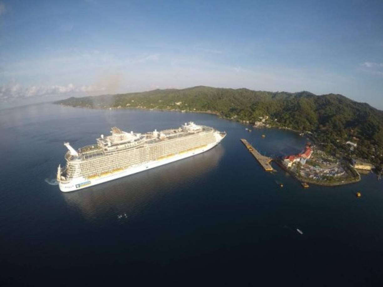 La llegada de este crucero de 360 metros de eslora representará un gran hito e impacto económico para Roatán.