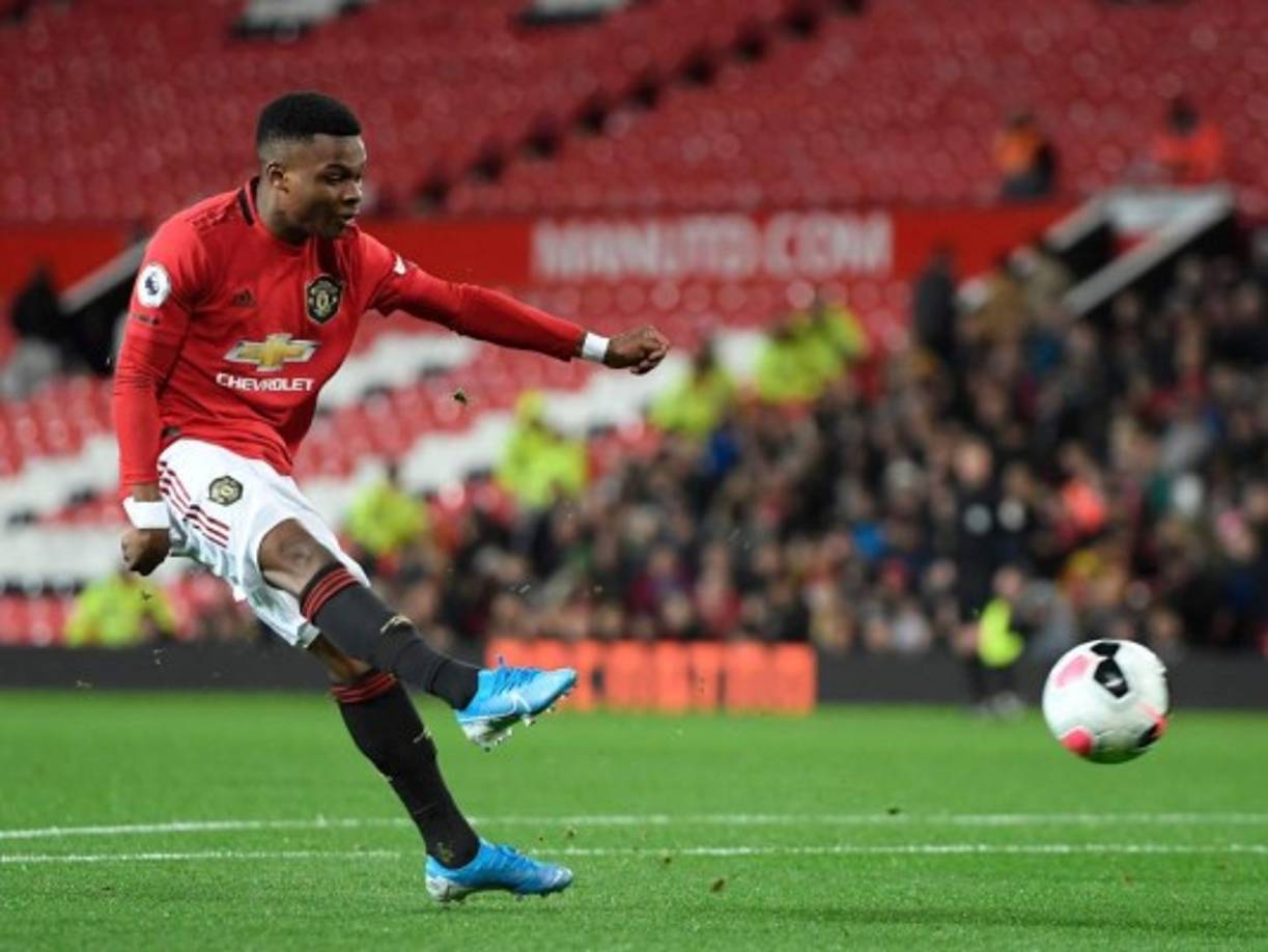 El extremo internacional sub19 por Bélgica, Largie Ramazani, rechazó una propuesta de renovación del Manchester United porque está a punto de cerrar su llegada a la UD Almería.