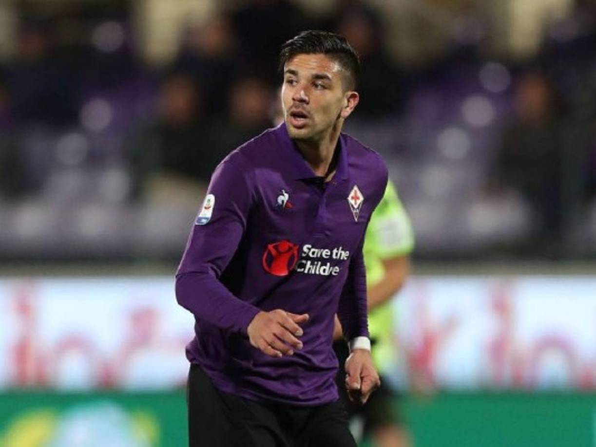 El acuerdo entre Giovanni Simeone y Cagliari es un hecho. El delantero de la Fiorentina abandonará el club viola en el que ha militado dos temporadas, mostrando un gran rendimiento. En cuanto se cierren los últimos detalles, se hará oficial su marcha al conjunto sardo.