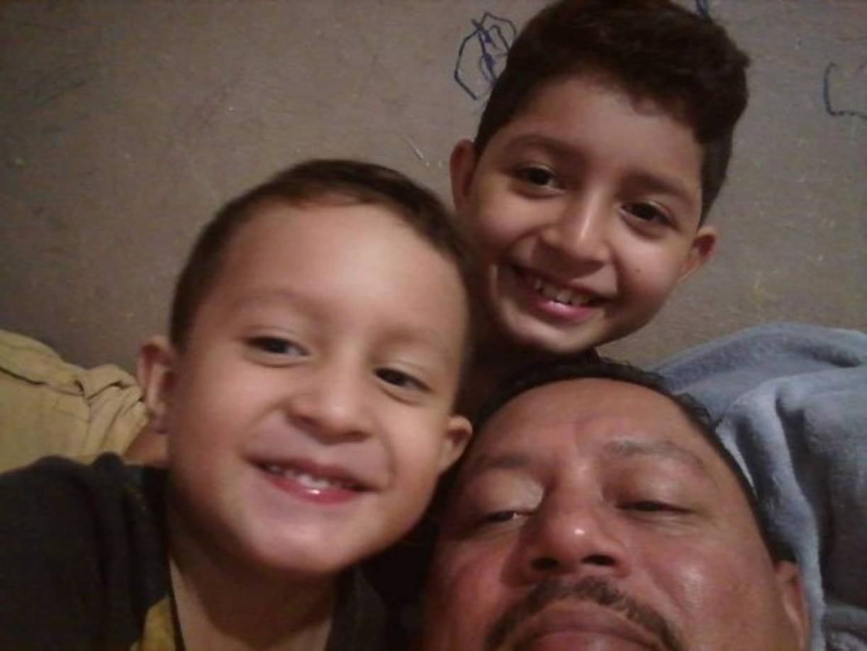 Joldana Quiroz compartió esta adorable imagen con su pequeño.