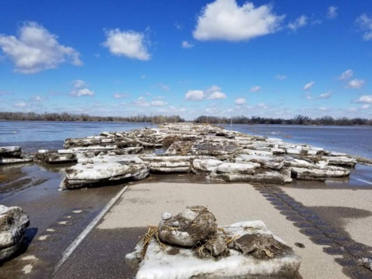 'Son algunas de las peores inundaciones que hemos visto en muchos años, y en algunos lugares, las peores que ha habido jamás', dijo Brian Barjenbruch, el encargado de ciencia y operaciones del Servicio Meteorológico en Omaha (Nebraska), al diario The Washington Post.