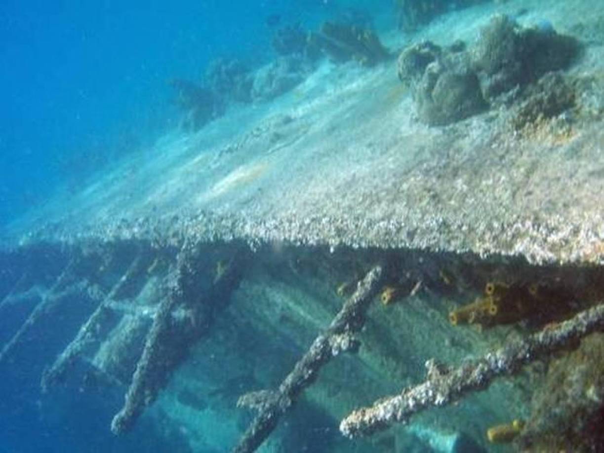 Se trata de un galeón de la Colonia y una goleta de la época republicana, según la misma fuente. 
