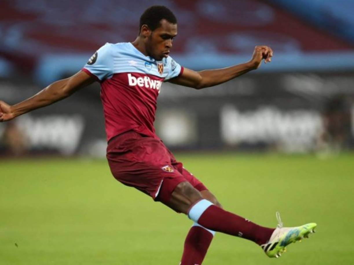 Jürgen Klopp sigue con la defensa rota en el Liverpool y apunta el portal 'Fichajes.com' que Issa Diop, zaguero central del West Ham United, podría ser el elegido para reforzar al club en este mercado invernal. El defensa francés de 24 años interesa mucho en el club de Liverpool y las negociaciones podrían ser inminentes.