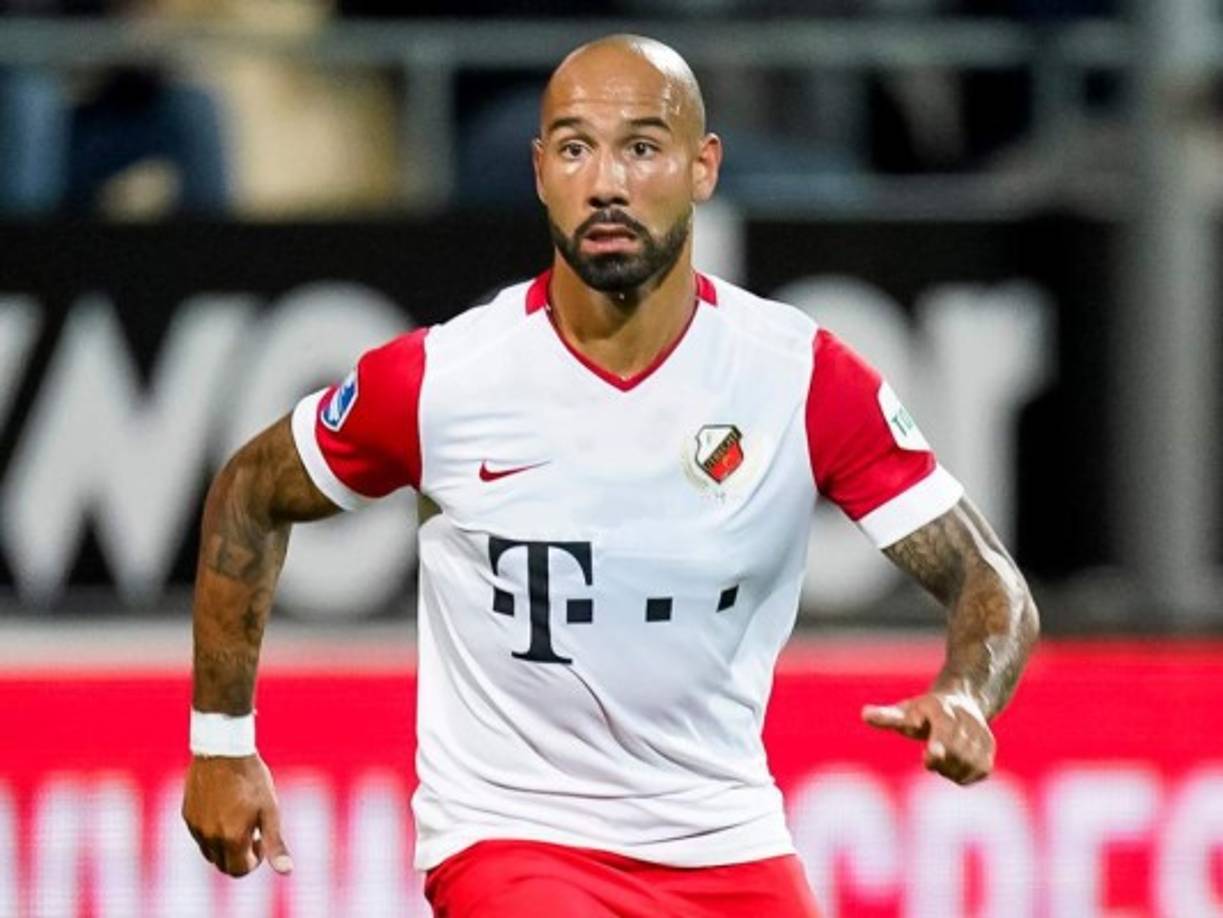 Según 'De Telegraaf', el lateral neerlandés de 26 años Sean Klaiber, que milita desde 2015 en el FC Utrecht, también de la Eredivisie, será el reemplazo de Sergiño Dest en el Ajax, que pagará cinco millones de euros por su fichaje.