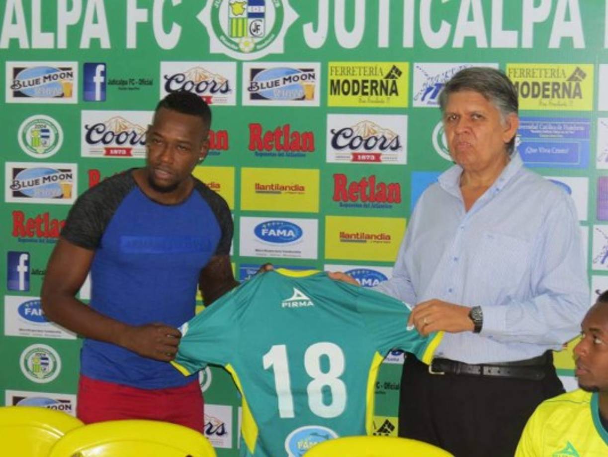 El delantero colombiano Charles Córdoba fue fichado por el Juticalpa, llega del Marathón.