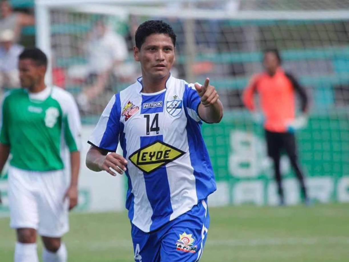 Tras una temporada en Real España, el exfutbolista fichó por el Victoria de La Ceiba.