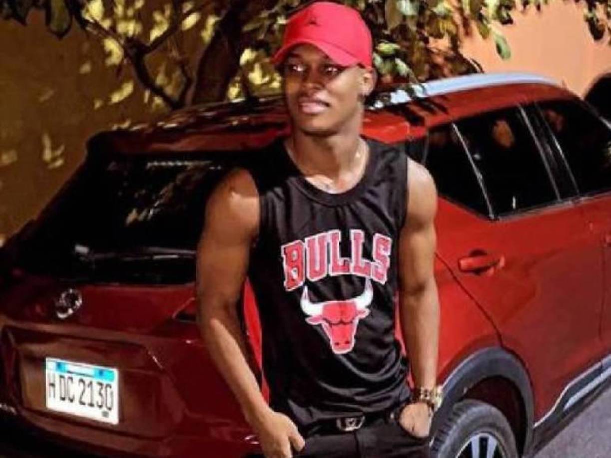 Demetri Gordon murió a sus 21 años y apuntaba a ser goleador con los Albos.