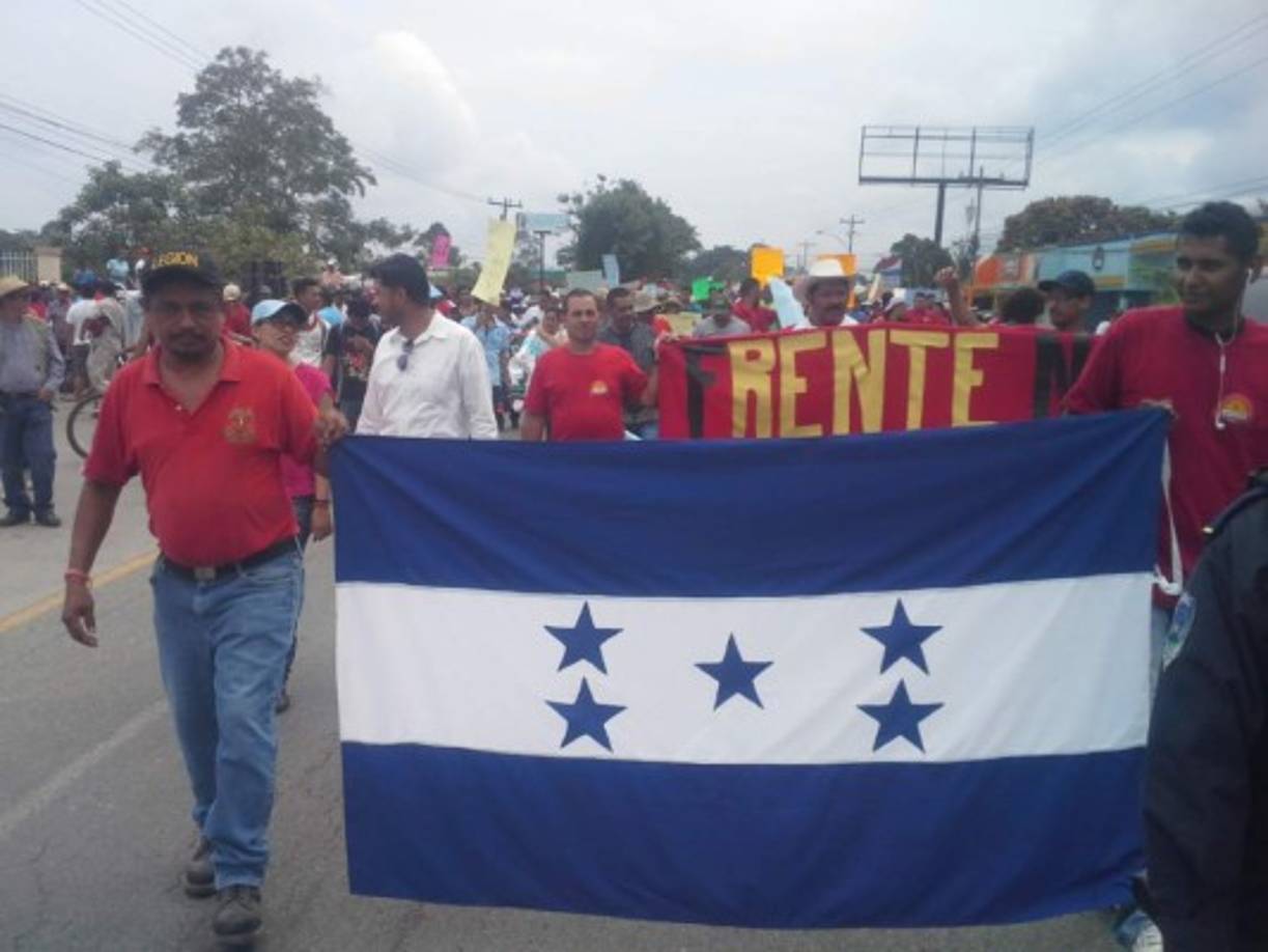Marcha de los trabajadores en El Progreso.