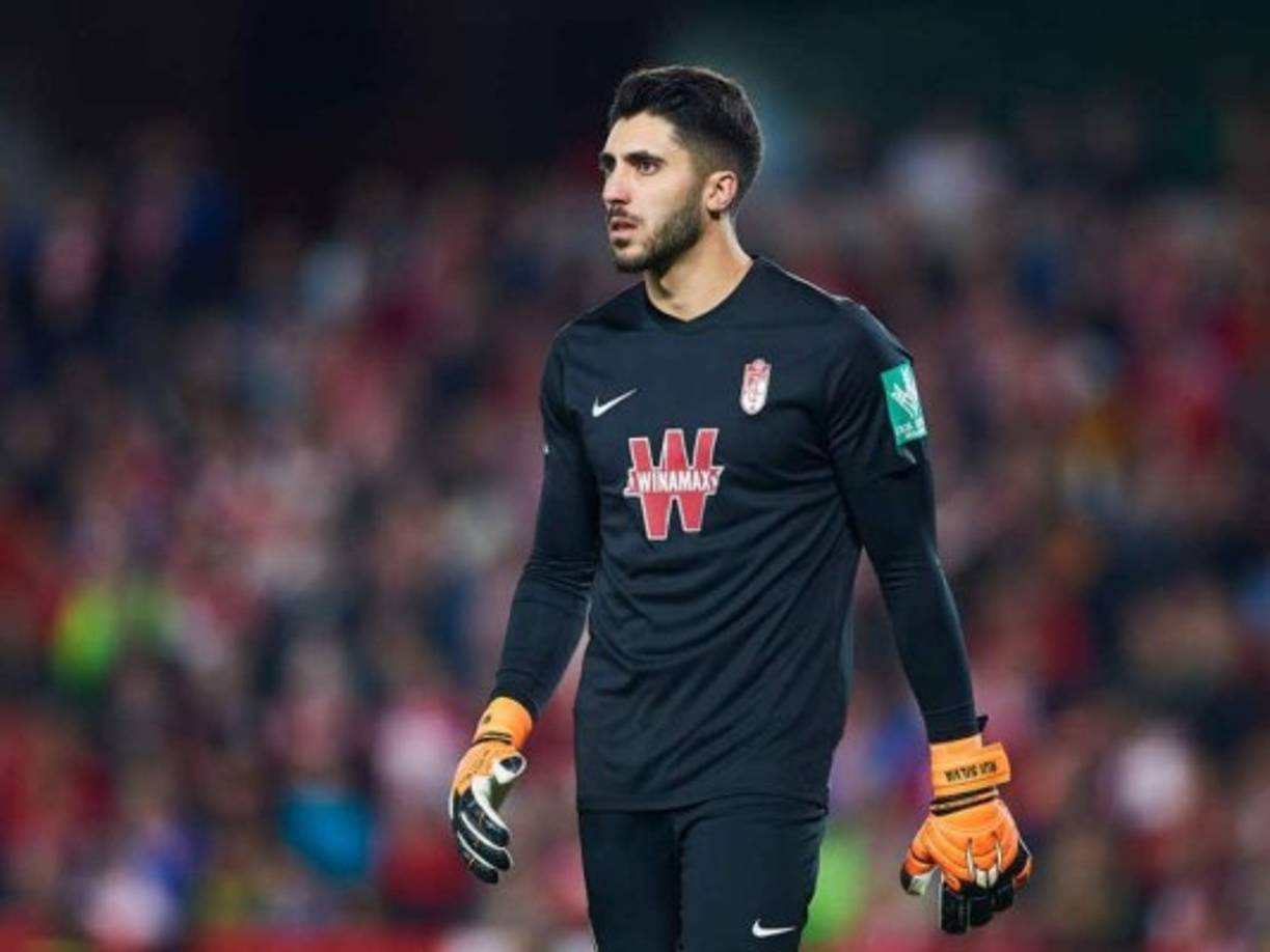 El Betis ha llegado a un acuerdo con el meta portugués Rui Silva, del Granada, a falta de entendimiento en el trato por parte de ambos clubes. Además, el acuerdo es tan sólido, que si el portero luso decide rechazar la oferta bética, deberá indemnizar a la entidad.