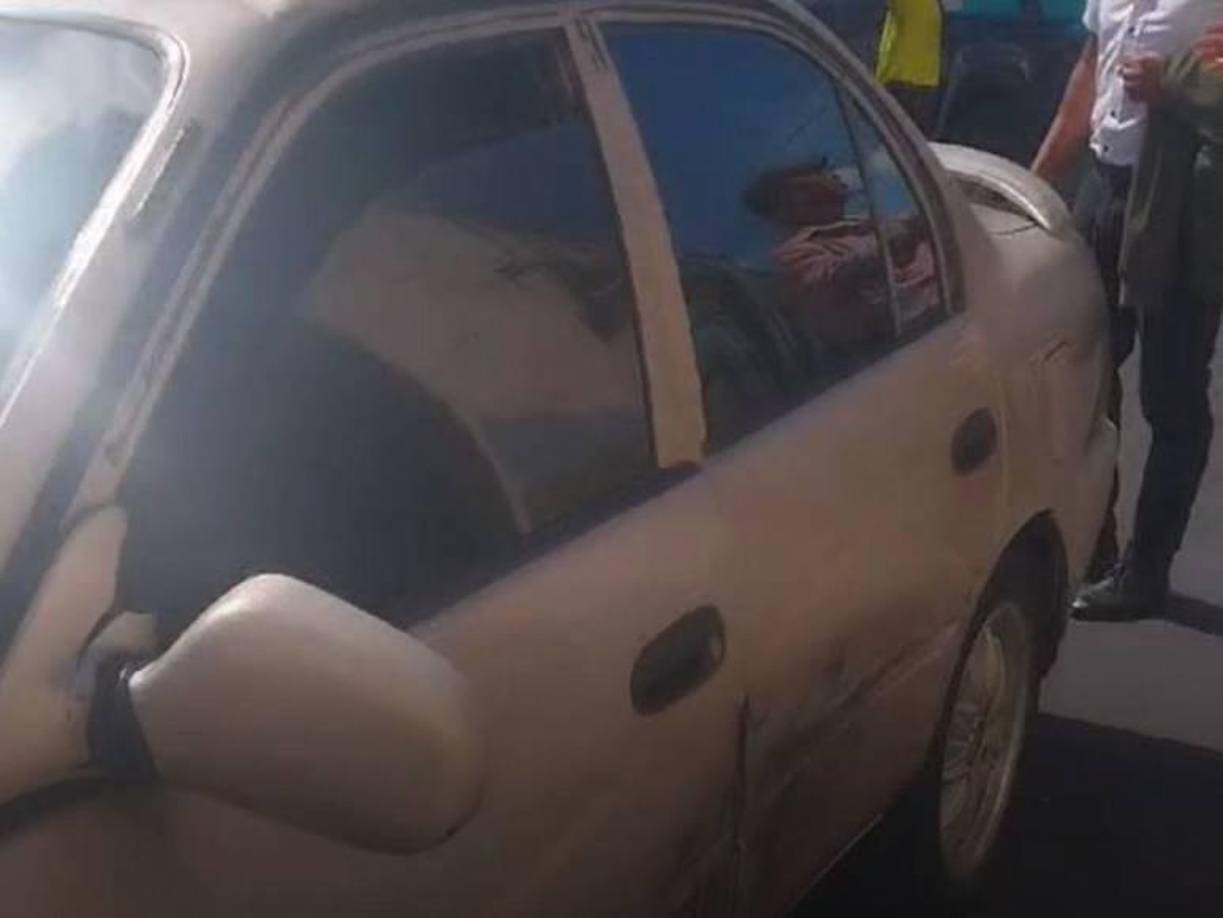 El hecho se originó a partir de una colisión vehicular, según testigos, la cual desató una disputa entre los involucrados.