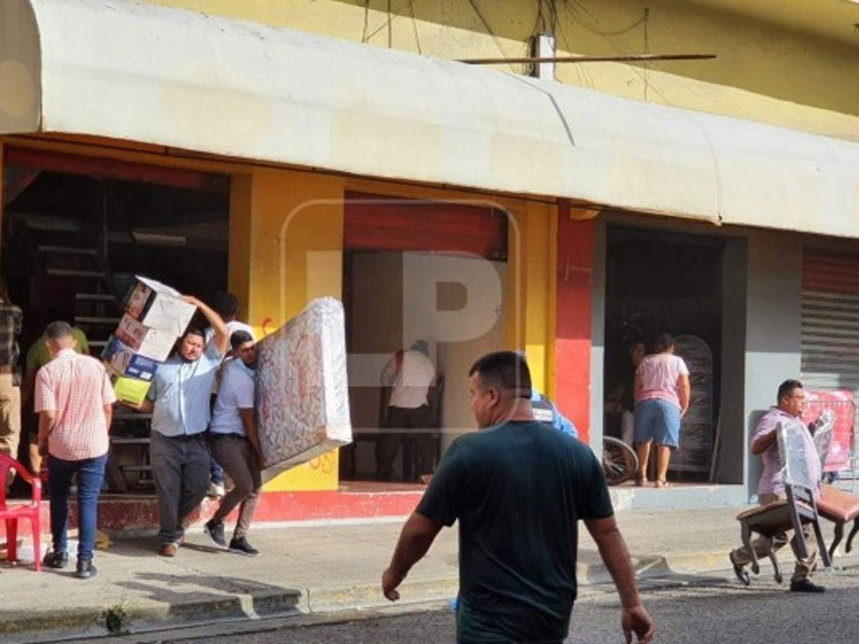 La rápida acción evitó que estos hondureños lo perdieran todo en sus negocios.