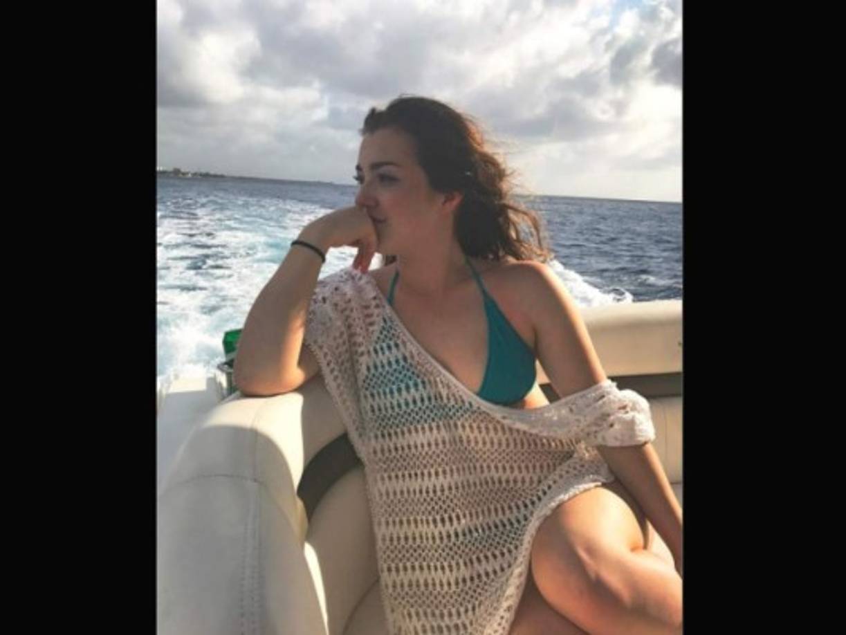 Luciendo espectacular en bikini en sus vacaciones más recientes.