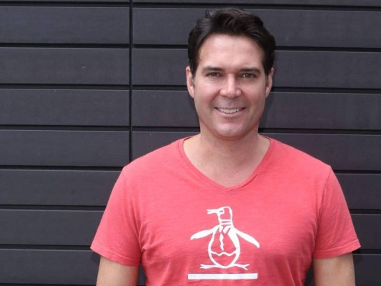 'Que tristeza siento por esta noticia, una gran persona Rodrigo Mejía, lo conozco desde hace tanto tiempo, que la vida te dé mucha fuerza @gabycrassus al igual que a toda la familia', escribió en Twitter la actriz Adriana Louvier.