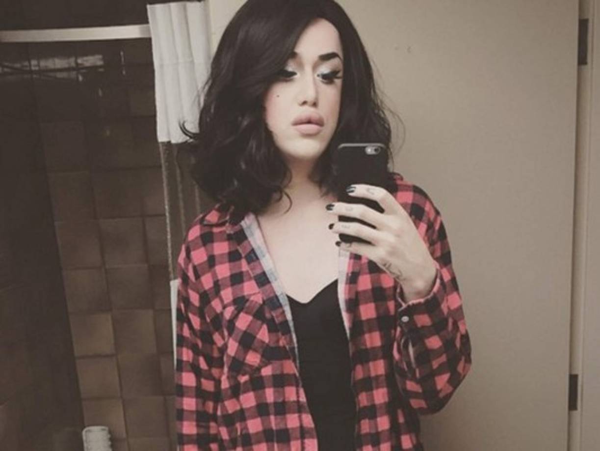 Adore Delano comparte fotos de su vida diaria a través de su cuenta en Facebook.
