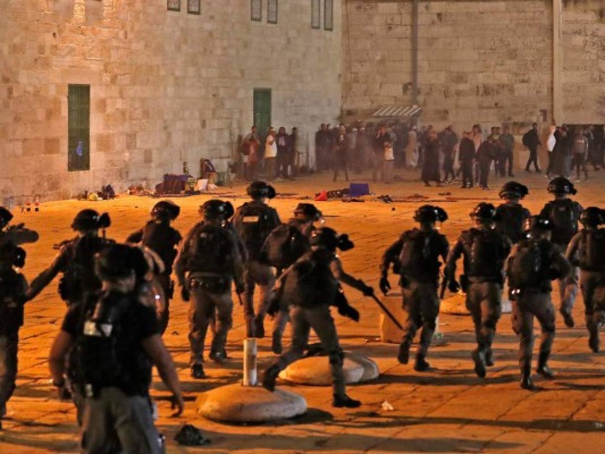 La cuestión del estatuto de Jerusalén es uno de los principales puntos de discordia entre Israel y los palestinos. Israel considera que toda la ciudad es su capital 'indivisible', mientras que los palestinos quieren hacer de Jerusalén Este la capital de su futuro Estado.