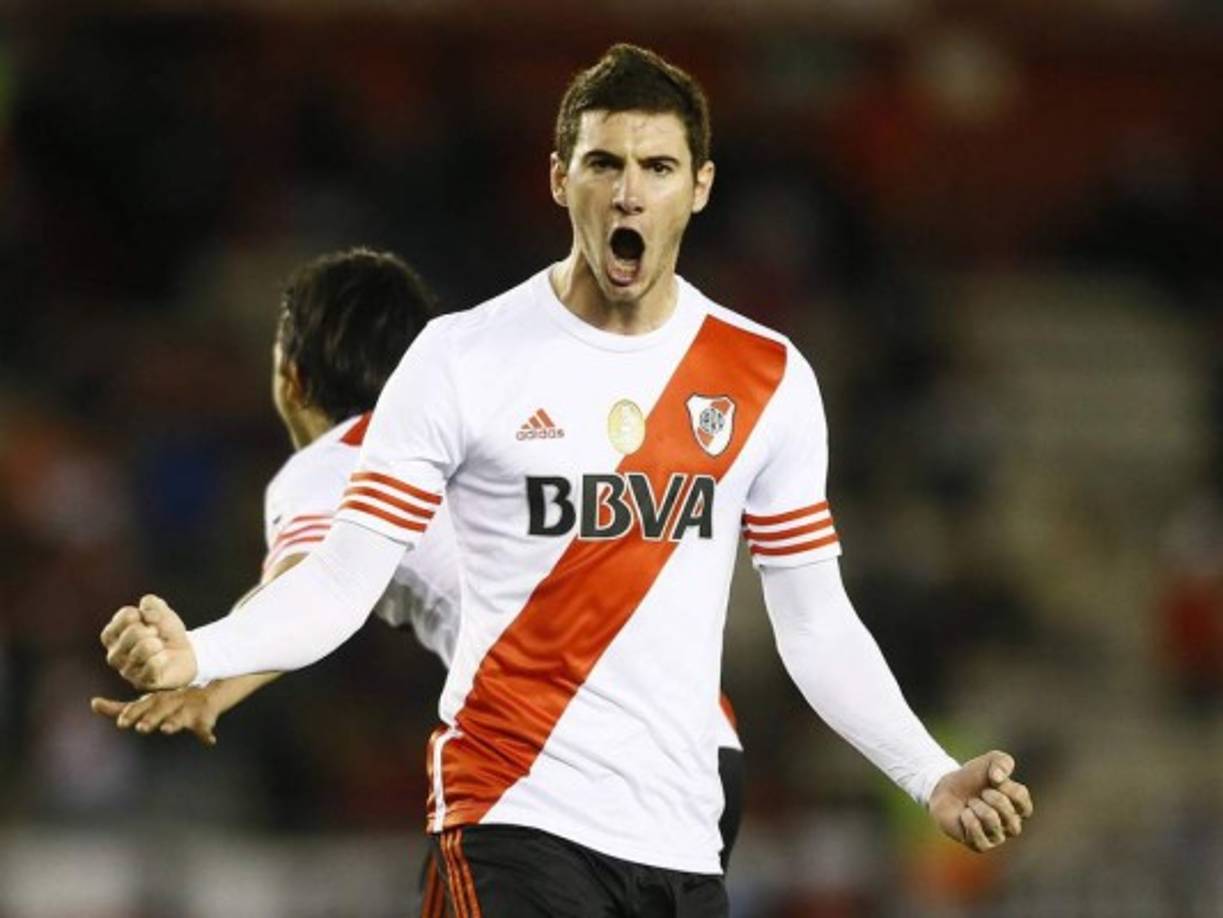 Según distintos medios sudamericanos el Bayern Leverksuen estaría dispuesto a hacerse con el delantero de River Plate Lucas Alario. La oferta del club alemán por el jugador de 24 años ascendería a los 16 millones de euros.