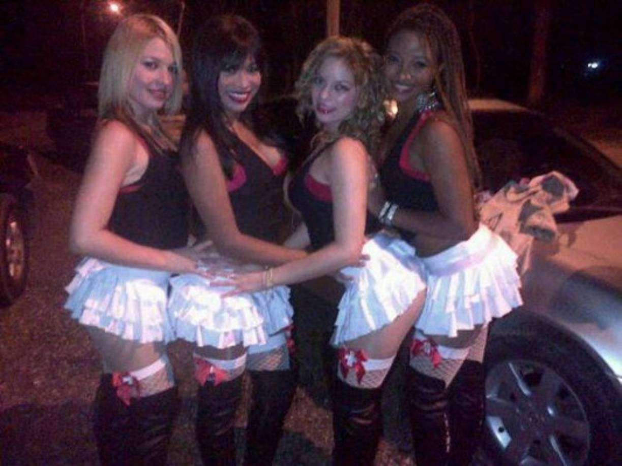 Todos los presentes podrán bailar al ritmo sabroso de Las Chicas Zambat.<br/><br/>Cabe recordar que la Plaza Juniana es un centro de entretenimiento para adultos y que no tienen exposiciones culturales ni atracciones infantiles.