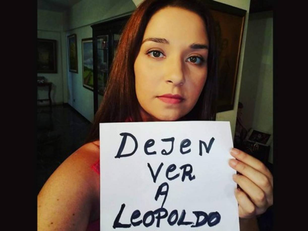 La actriz ha demostrado interés en la problemática de Venezuela y ha compartido varios videos en los que se ha unido a las marchas en ese país.