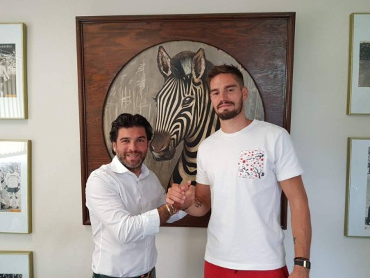 El Charleroi de Bégica ha fichado al central francés Dorian Dervite. Llega como agente libre. Firma hasta junio de 2020.