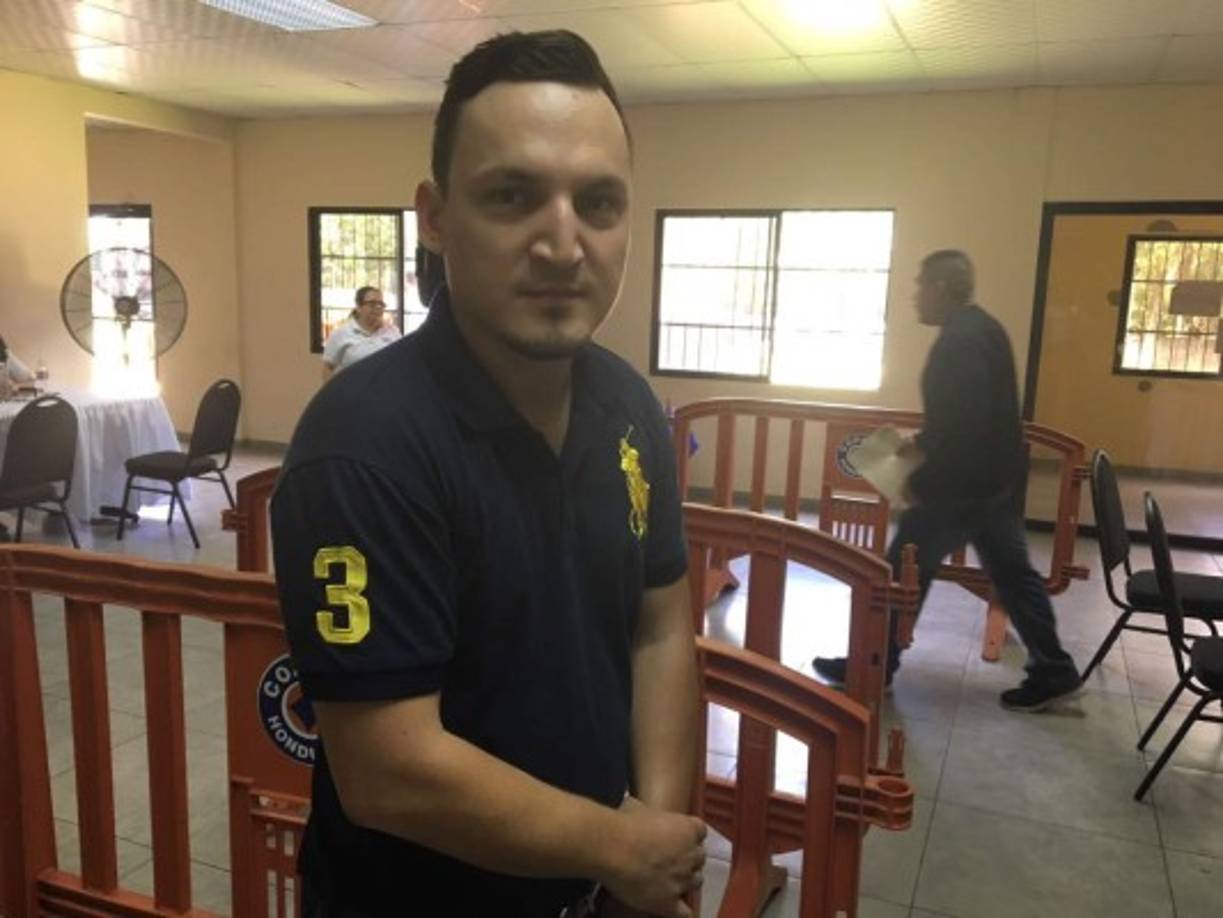 Las extensas jornadas de trabajo y la constante rotación de horarios llevaron a Juan Carlos (29) a renunciar de su trabajo. 'Me tocaba viajar a diario a Puerto Cortés y me estaba saliendo muy caro. Necesito un empleo más cerca de la ciudad porque, eventualmente, no renta estar viajando todos los días con lo que uno gana', explicó el joven.