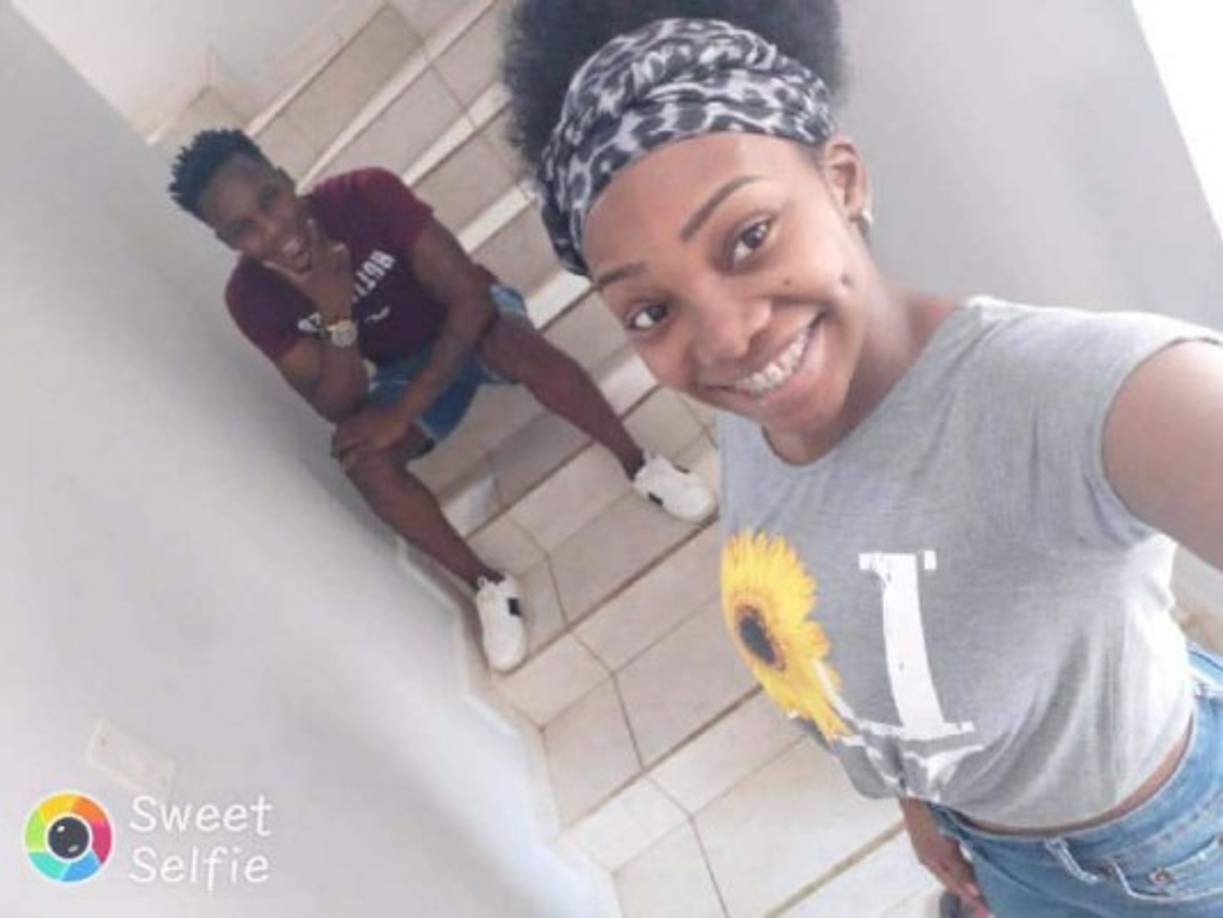 Una semana después de ser arrestado, Rubilio Castillo reapareció y compartió esta foto en la que aparece con su esposa. El jugador se limitó a decir que ama a su pareja sentimental y que todo fue manipulado por terceras personas.