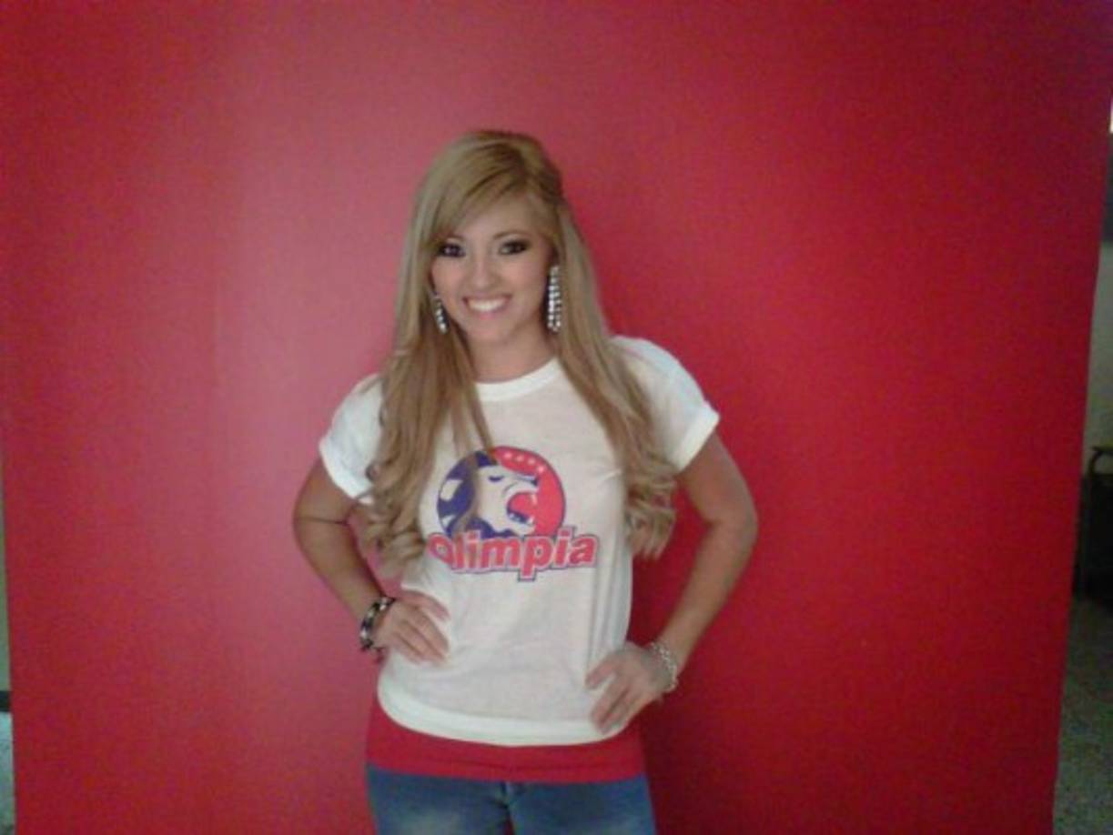 Debbie Bertrand es aficionada al Olimpia de Tegucigalpa.