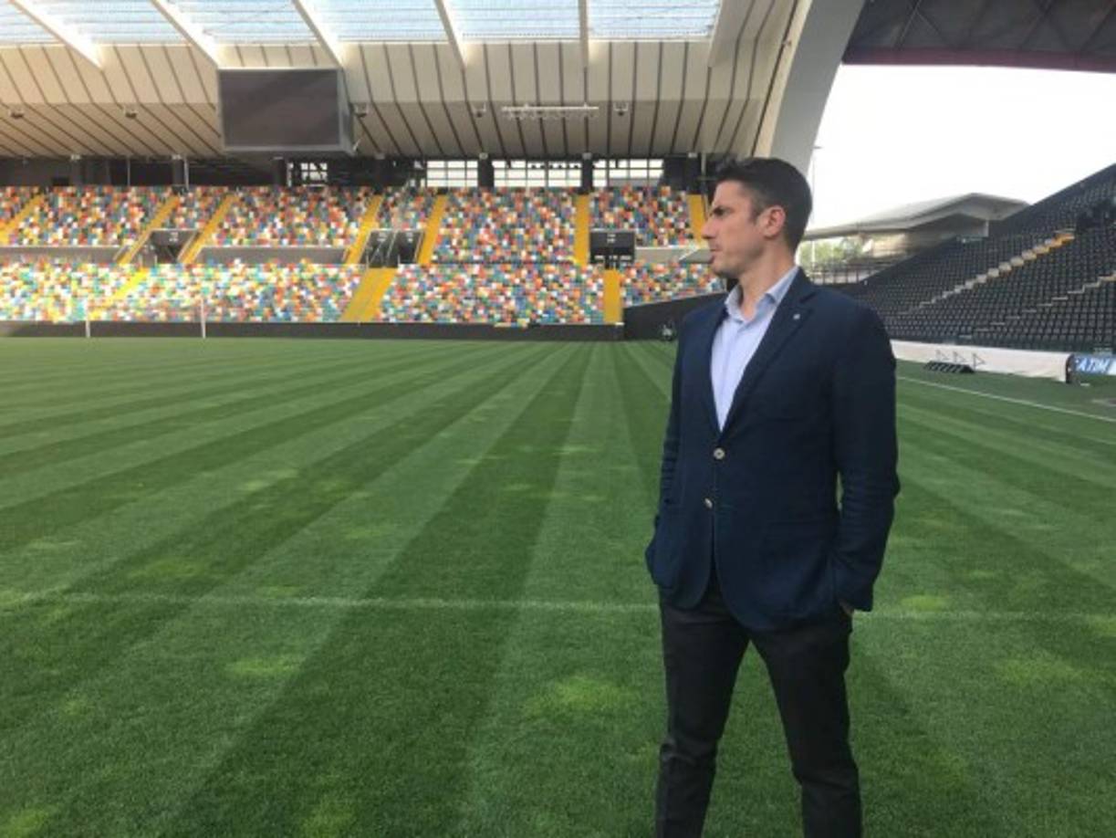 El entrenador español Julio Velázquez firma con el Udinese tras abandonar el banquillo del Alcorcón. Foto @Udinese_1896