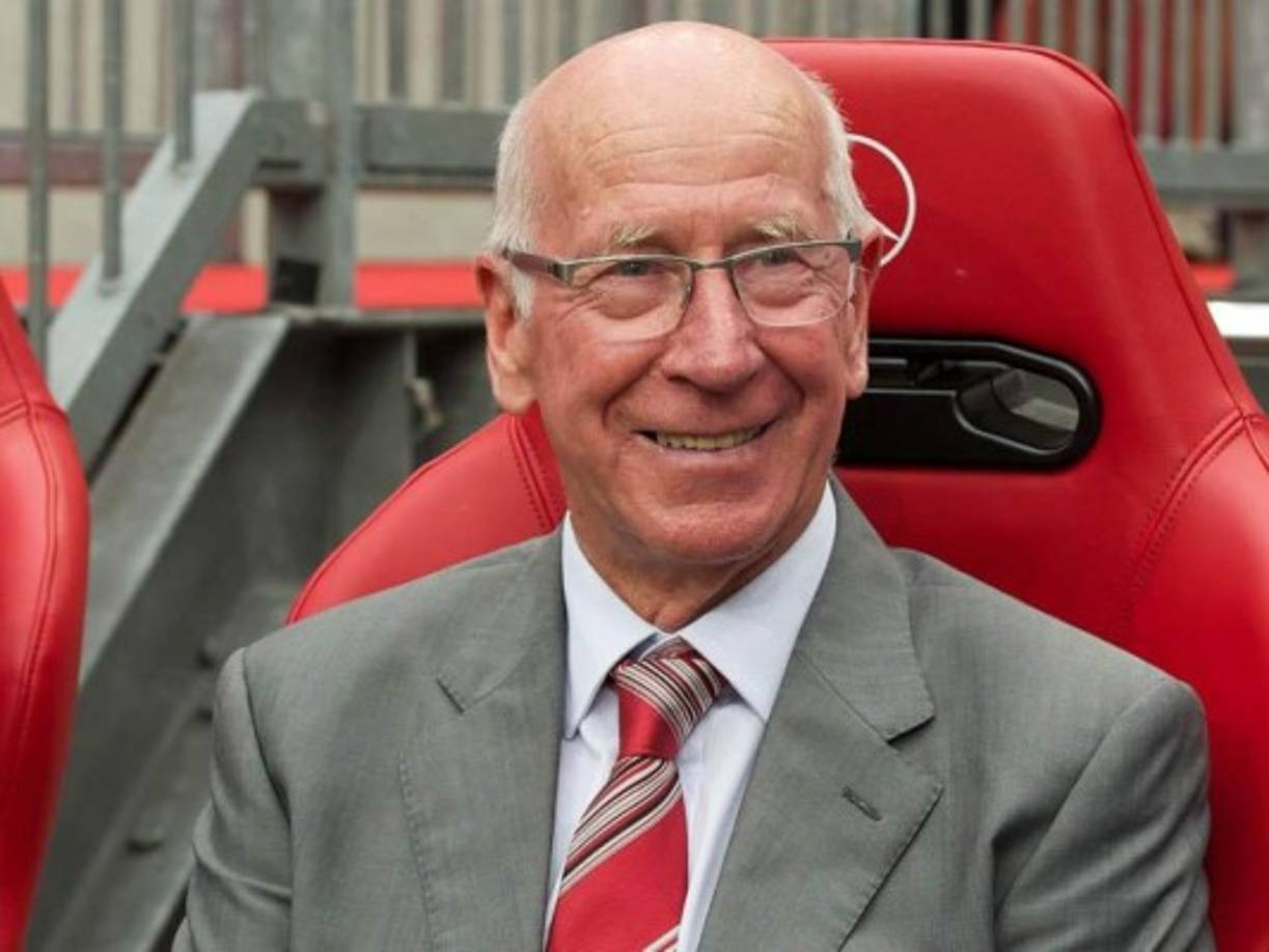 Después de la tragedia aérea del Manchester United en Múnich, comenzó el miedo de Bobby Charlton a volar.