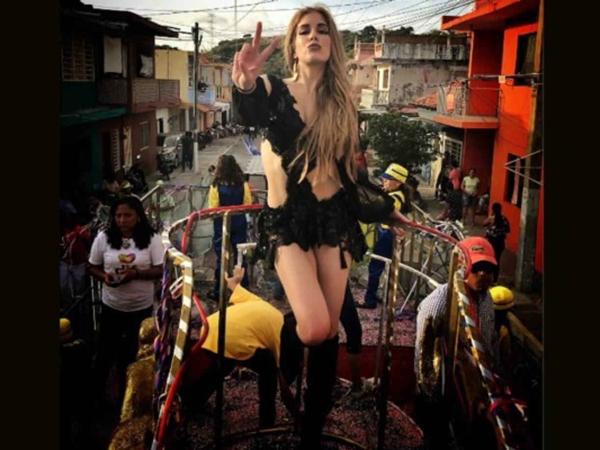 Según la actriz, las fotos son viejas.