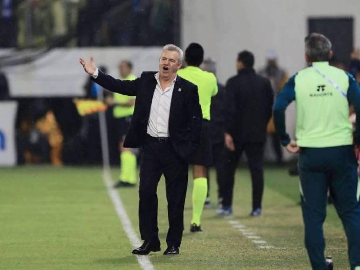 Sin embargo, Aguirre aseguró no estar preocupado por el expediente en su contra: “No sabía que me habían abierto un expediente, no pasa nada, aquí estoy, saben cómo soy, si me abren un expediente, enhorabuena”. 