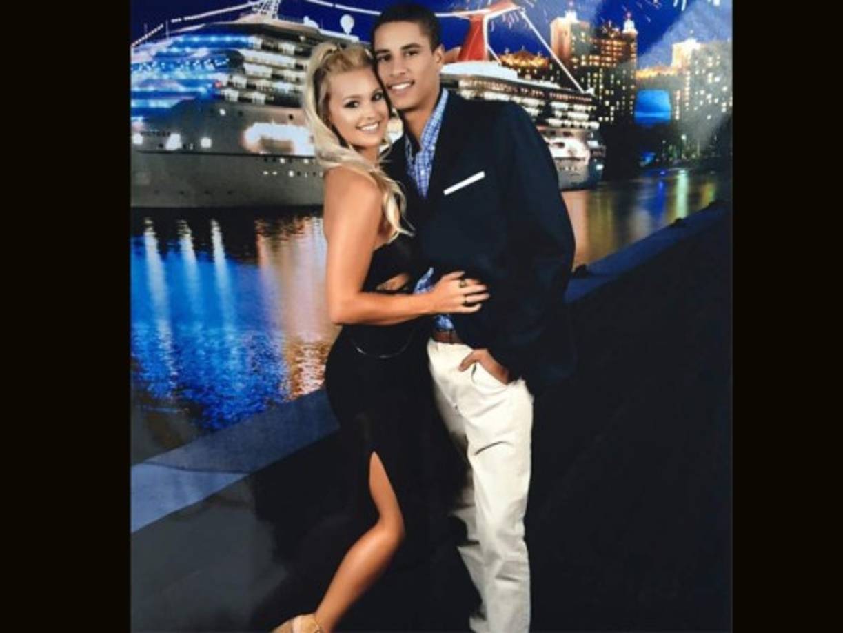 La chica subió varias fotos en sus redes sociales en compañía de su actual pareja para demostrar el desinterés por Bieber.
