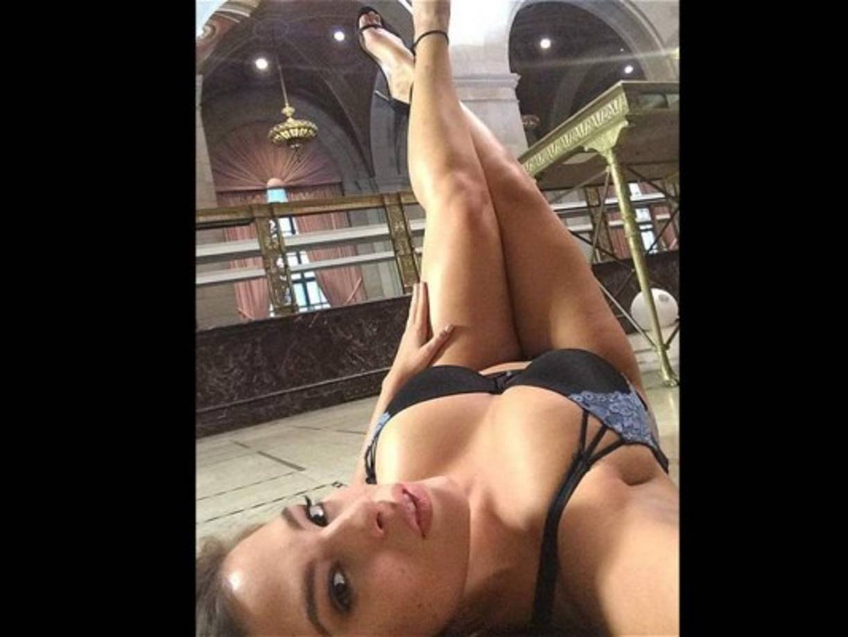 La sensualidad es una de las cualidades más importantes para Ashley Graham y queda plasmada en cada foto en sus redes sociales.