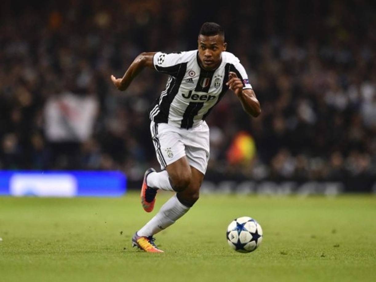 El Manchester United ya ha identificado al remplazo de Luke Shaw, es Alex Sandro de la Juventus, pero no será barato, 75 millones de euros. 'Creo que un equipo sin un brasileño no es un equipo', dijo Mourinho recientemente.