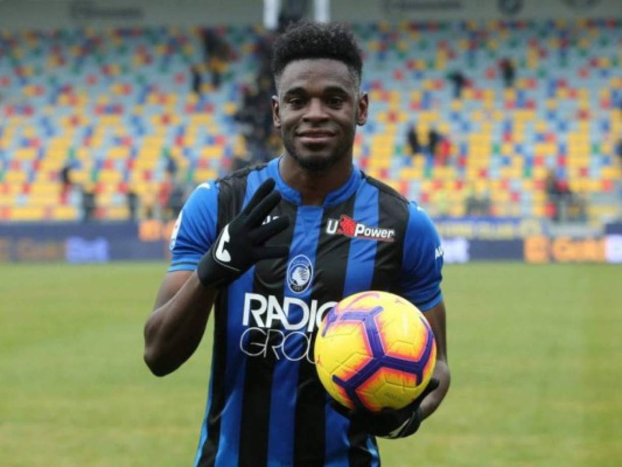 Duvan Zapata ha sido una de las grandes sensaciones de la temporada en la Serie A gracias a su rendimiento goleador con la camiseta de la Atalanta y ahora el colombiano es uno de los nombres que aparece antes en la agenda de algunos de los mejores clubes del mundo, como el Atlético de Madrid. De hecho, el cafetero ya recibió una oferta del club colchonero.