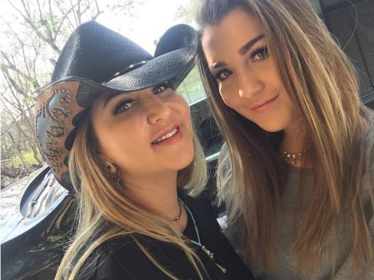 El parecido con su madre es impresionante.