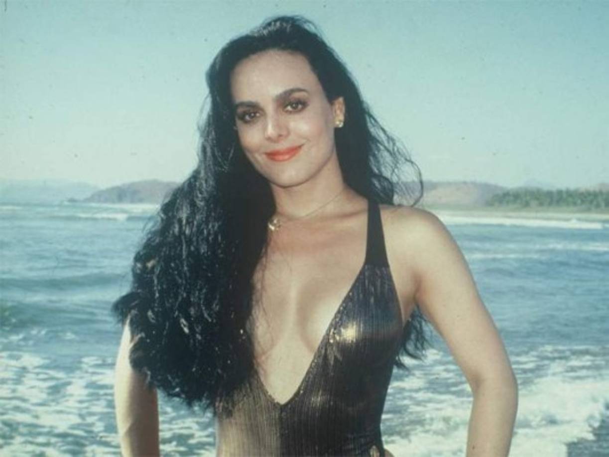 En cuanto a su vida personal Maribel Guardia estuvo casada con el fallecido cantante mexicano Joan Sebastian, separándose de este en plena grabación de la telenovela que ambos protagonizaron Tú y yo en (1996), un año antes Maribel tuvo a su hijo, Julián.