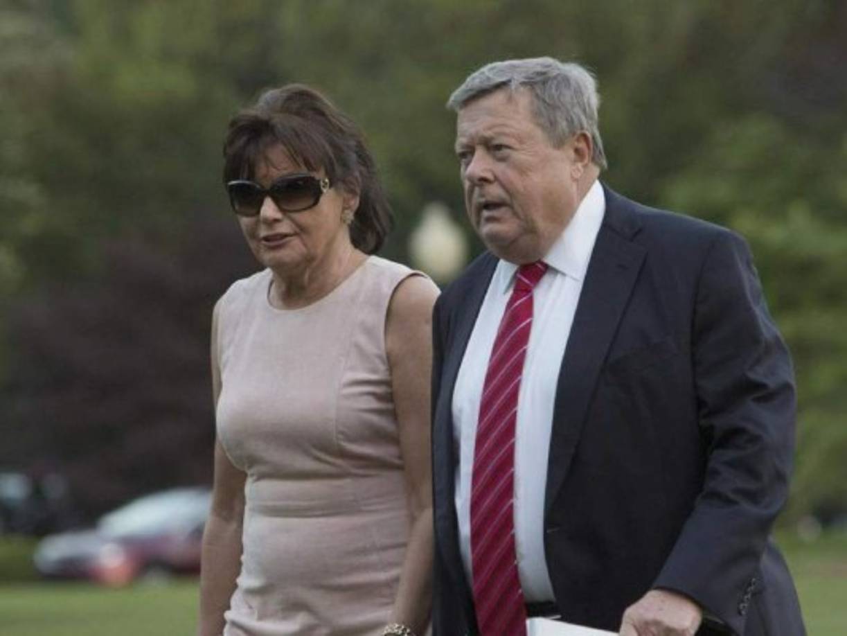 Los suegros del presidente Donald Trump, Viktor y Amalija Knavs, prestaron juramento como nuevos ciudadanos estadounidenses, dijo Wildes.