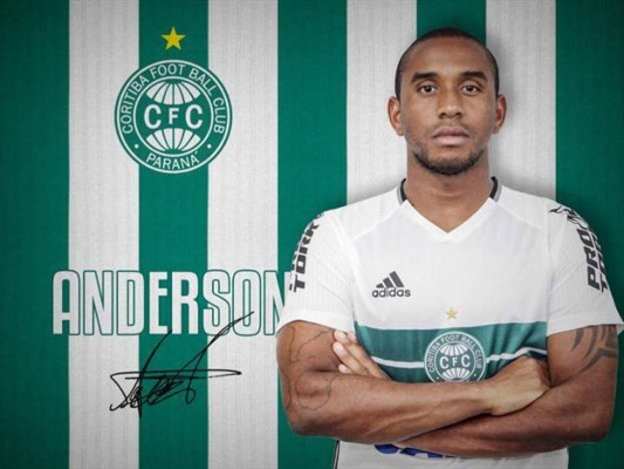 Comenzó como una gran promesa, Andersson, el brasileño que estuvo en Manchester United ahora ha sido fichado por el Coritiba de su país.