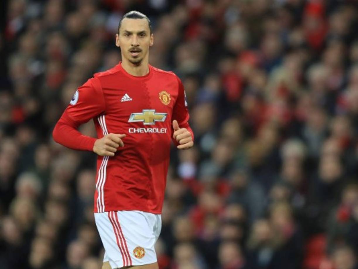 El Manchester United le ofrecerá un contrato de un año a Zlatan Ibrahimovic esta semana por lo que podría volver para esta temporada. Ibrahimovic marcó 17 goles en 27 partidos de Premier League la campaña pasada.