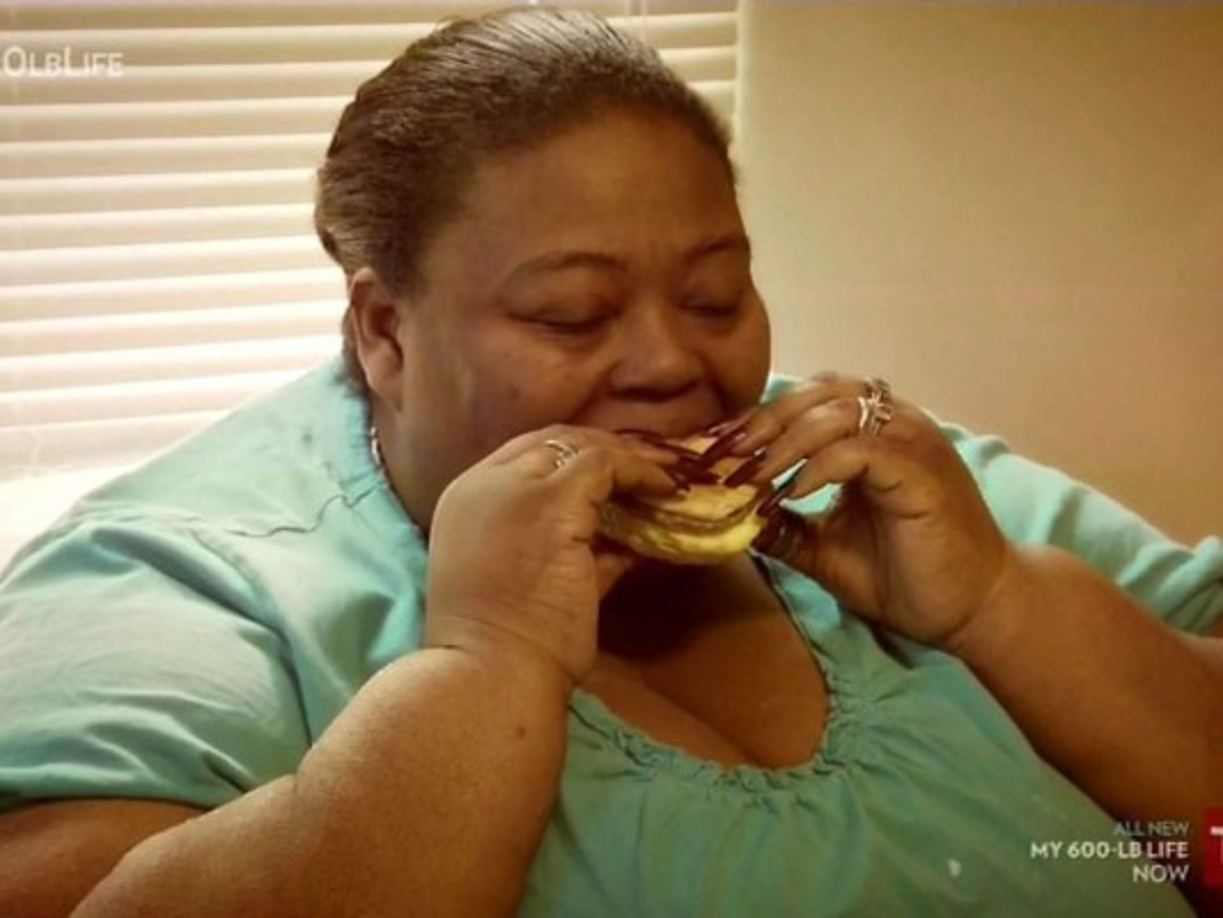 Ella trabajó como auxiliar de enfermería en el pasado, con personas que necesitaban ayuda. según su relato ella llegó a ocupar una para sus cuidados por sobrepeso. <br/><br/>'Ella (enfermera) fue la que me convenció de pedir ayuda. Al principio discutí conmigo, pero a medida que pasaba el tiempo me rendí y cedí. Envié un correo electrónico a estrellas como Wendy Williams, Dr. Phil e incluso Oprah, pero no obtuve respuesta. Hasta que un día, mientras miraba televisión, me encontré con un programa llamado 'Mi vida de 600 libras' que pude identificar con las personas en su lucha contra la obesidad', contó Marla en su sitio oficial de motivación.