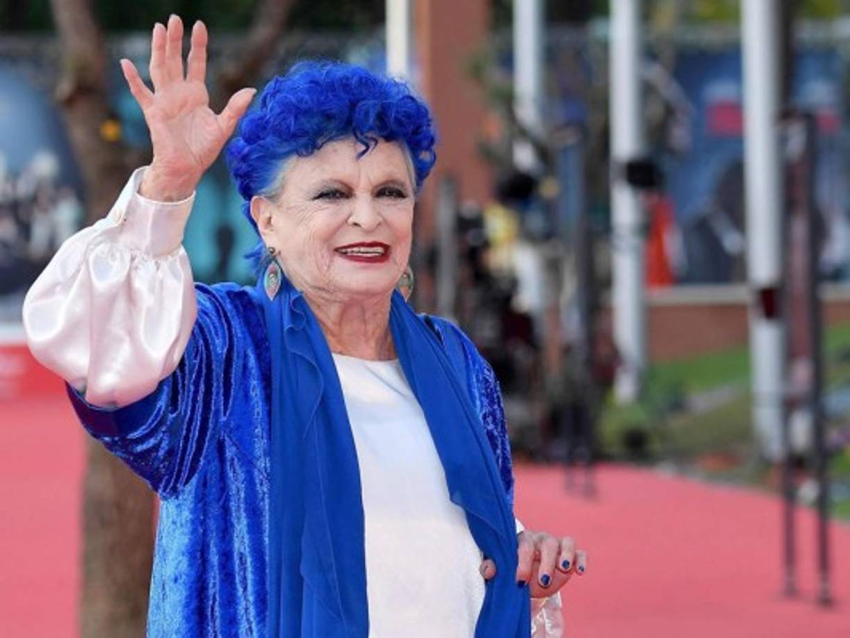 La actriz Lucía Bosé, madre del cantante Miguel Bosé, murió a los 89 años el pasado 23 de marzo. Y aunque no se ha confirmado con exactitud la causa de su muerte, algunos medios de España apuntan a que fue por coronavirus.