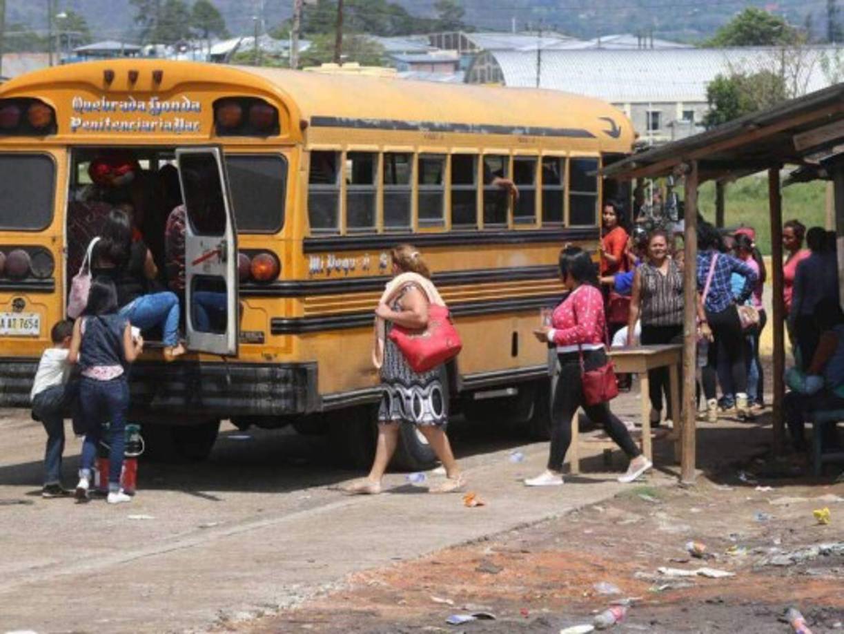 Las personas se regresaron tristes y sin tener una fecha en la que se habilitará el acceso a las visitas.