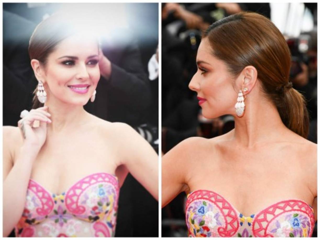 La cantante Cheryl se decantó por una coleta baja con la raya a un lado y la melena ondulada.