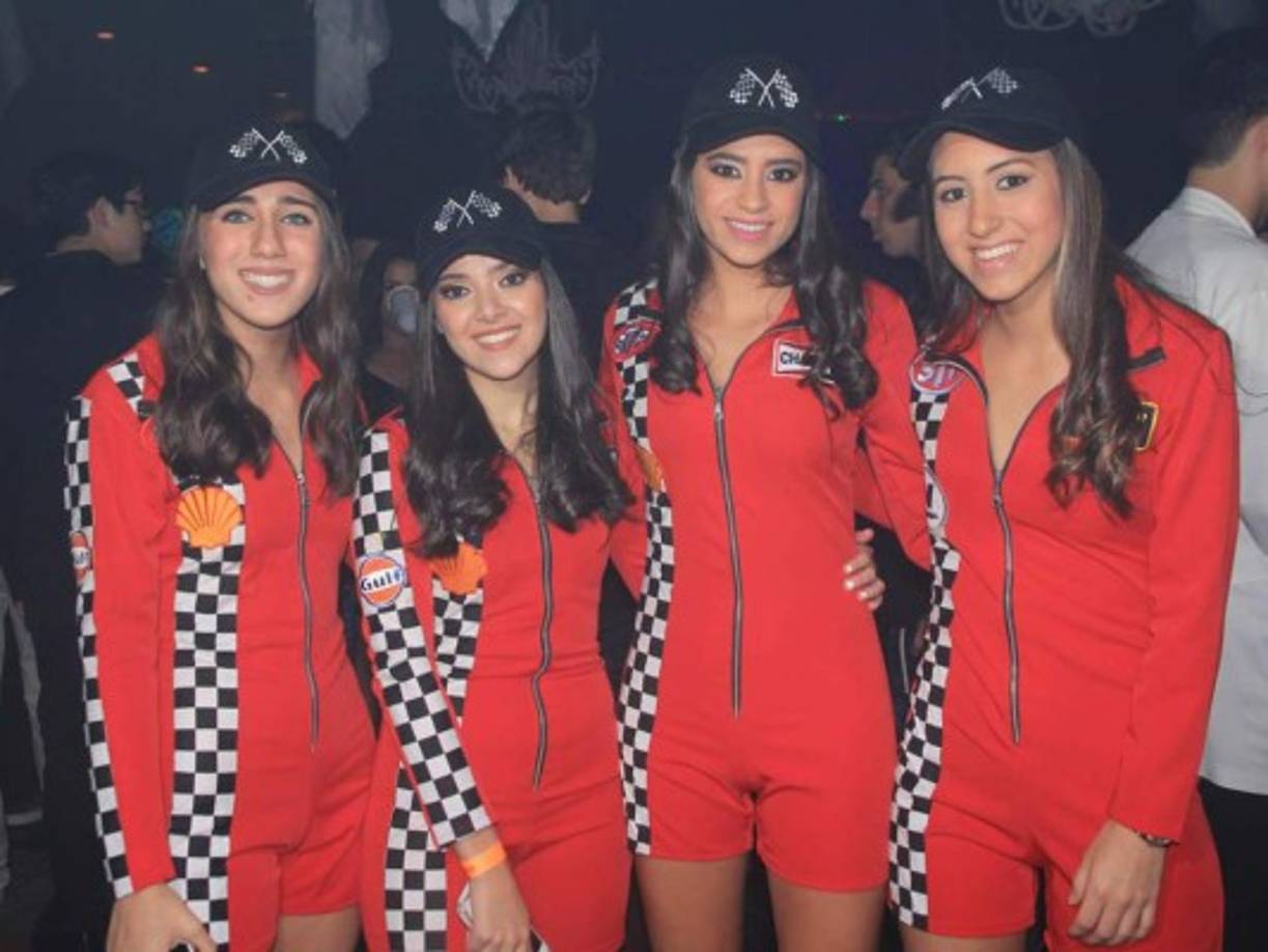 Lauren Harris, Mariángela Larach, Alessa Matuty y Adriana Rojas.