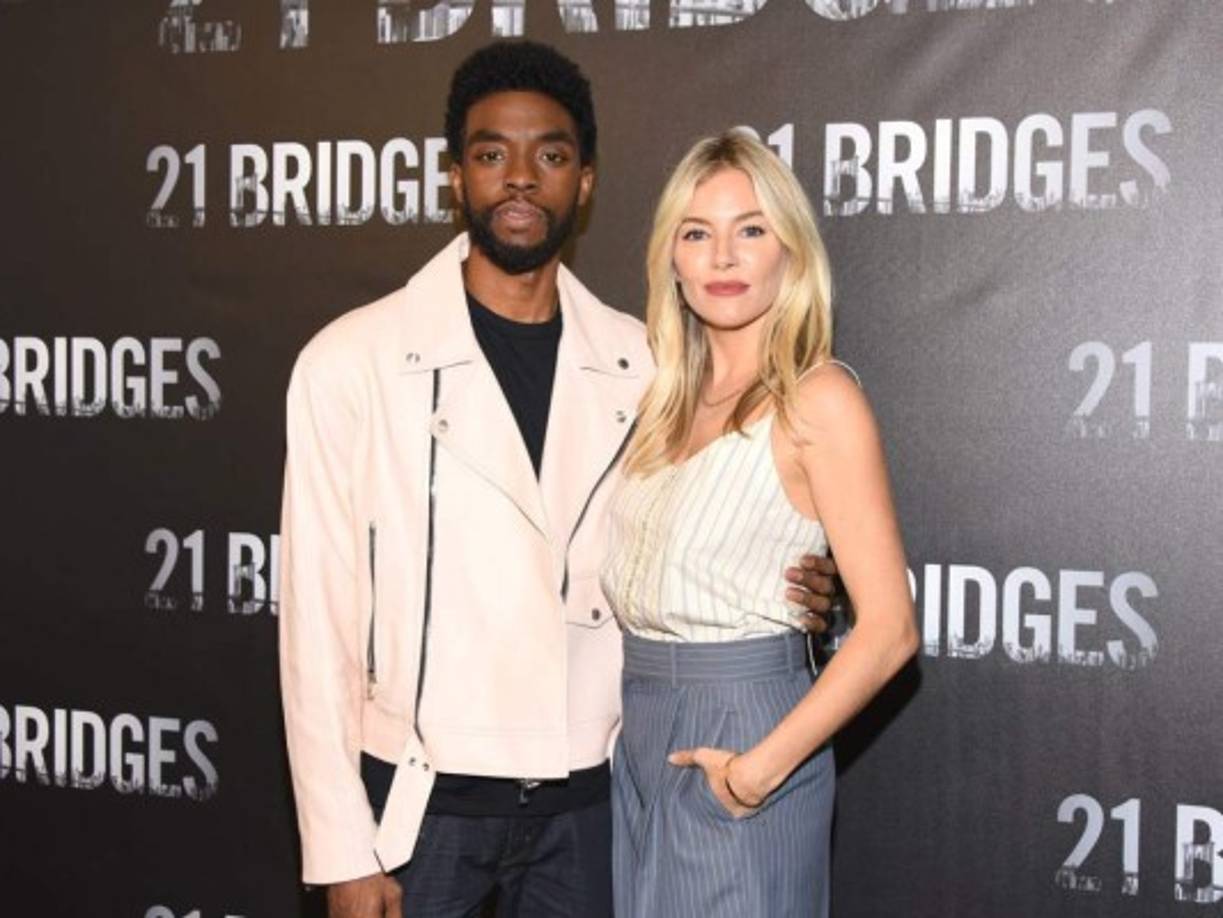 Sienna continuó describiendo cuán raro es ese comportamiento de un coprotagonista masculino en Hollywood.
